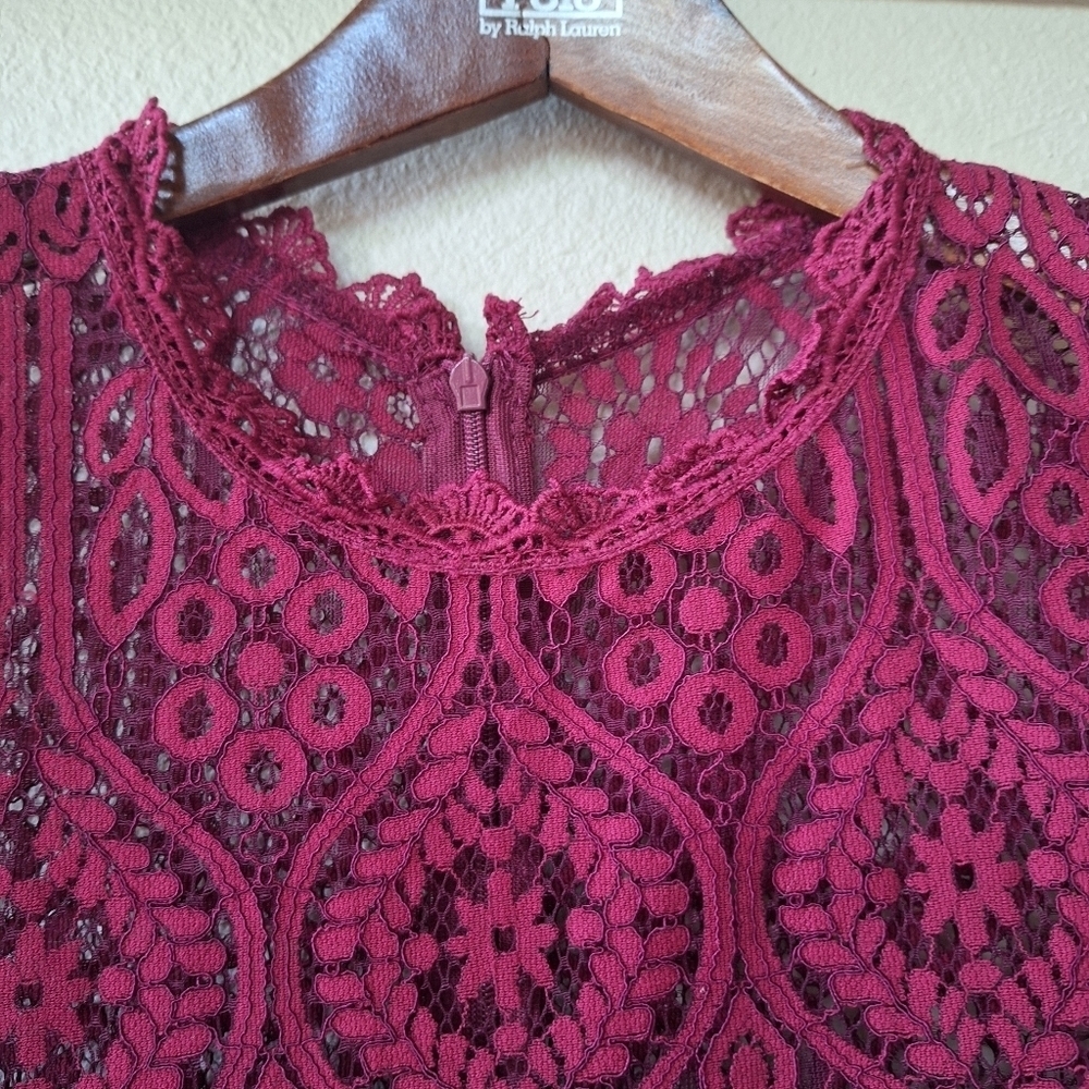 NWT Lulu's Womens Cranberry Lace Short Sleeve Knee Length Dress Size S - Picture 8 of 12
